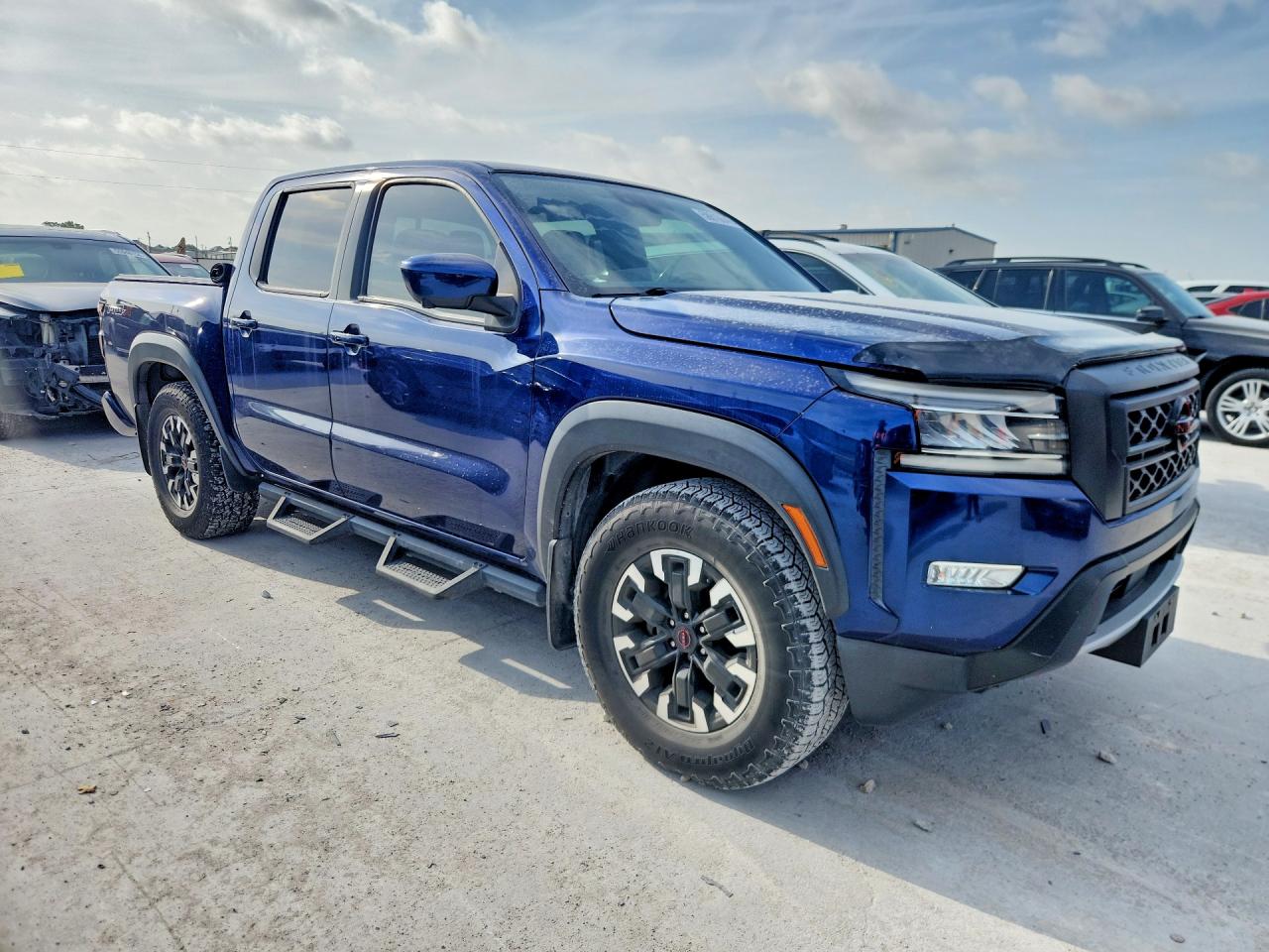 2022 NISSAN FRONTIER