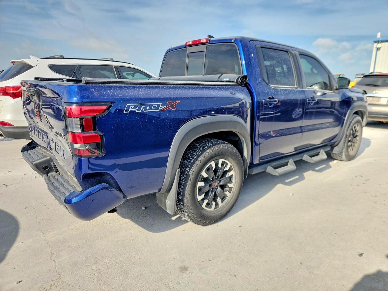 2022 NISSAN FRONTIER