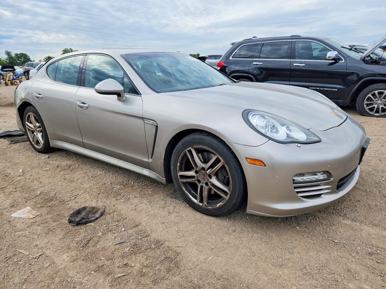 2013 PORSCHE PANAMERA