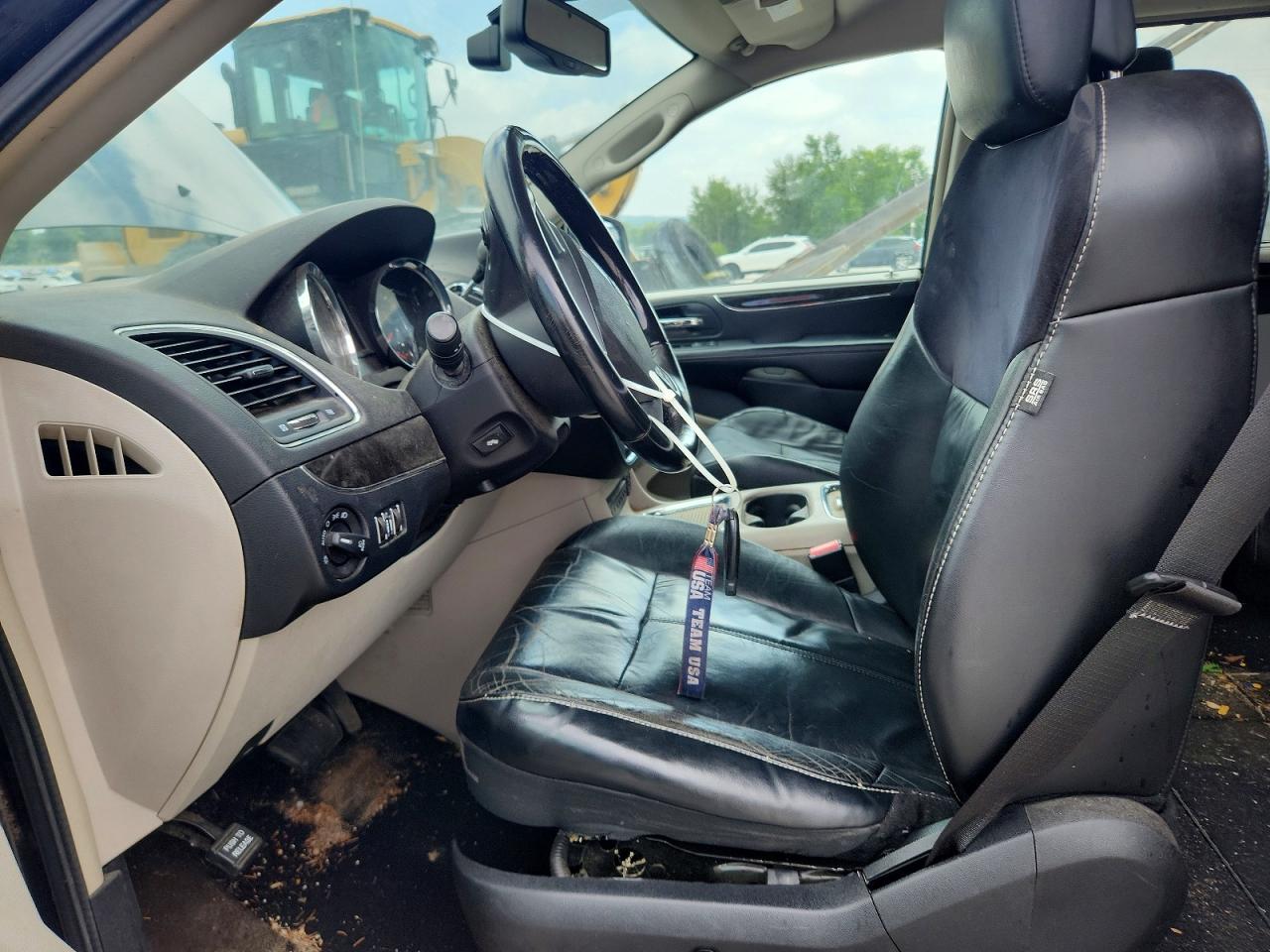 2013 CHRYSLER MINIVAN