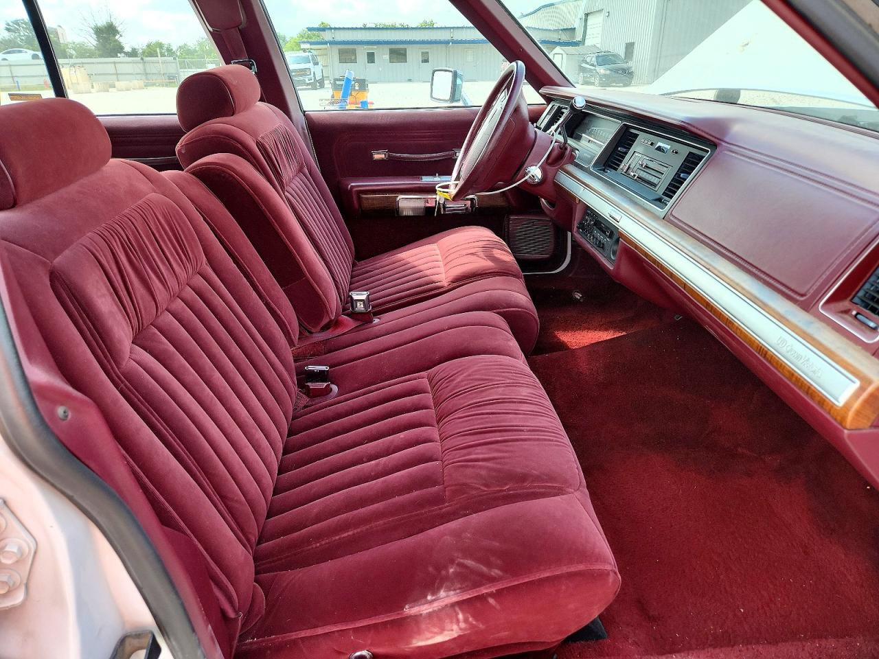 1991 FORD CROWN VIC