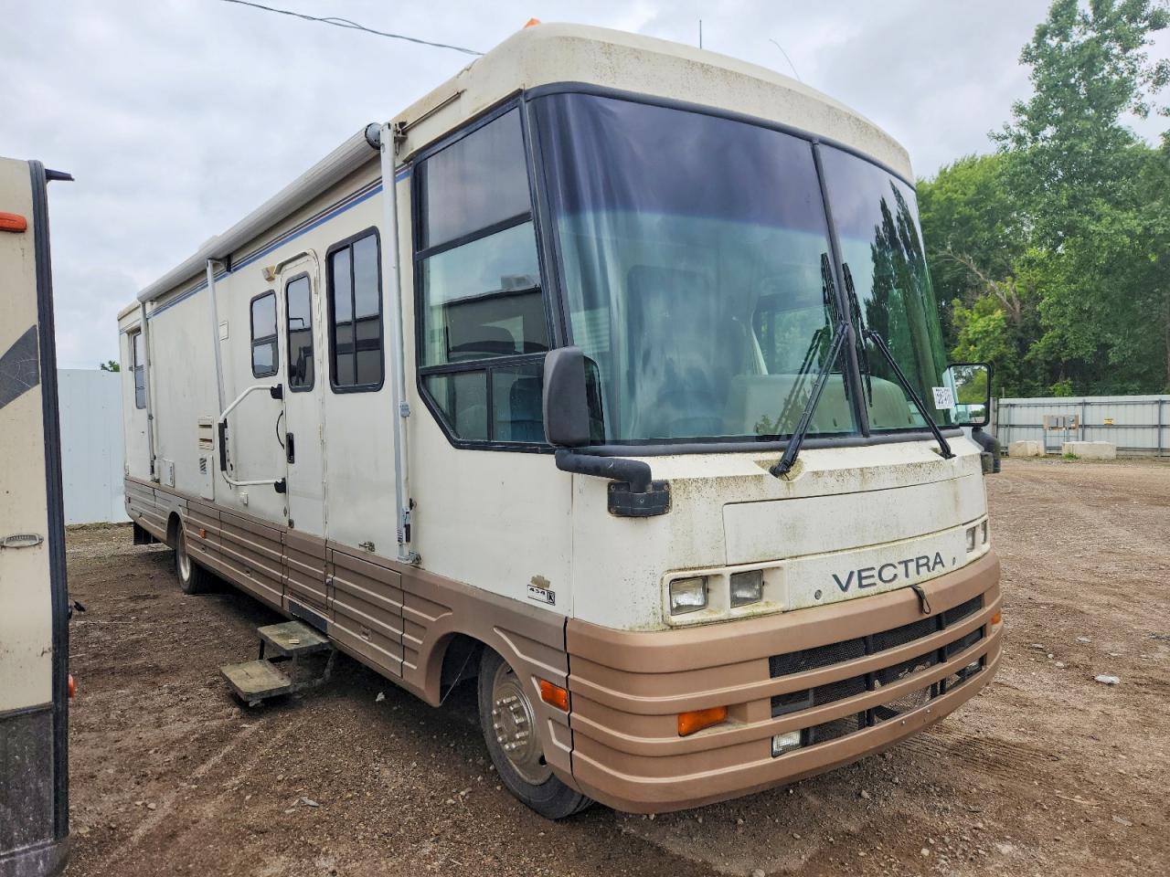 1996 CHEVROLET P SERIES