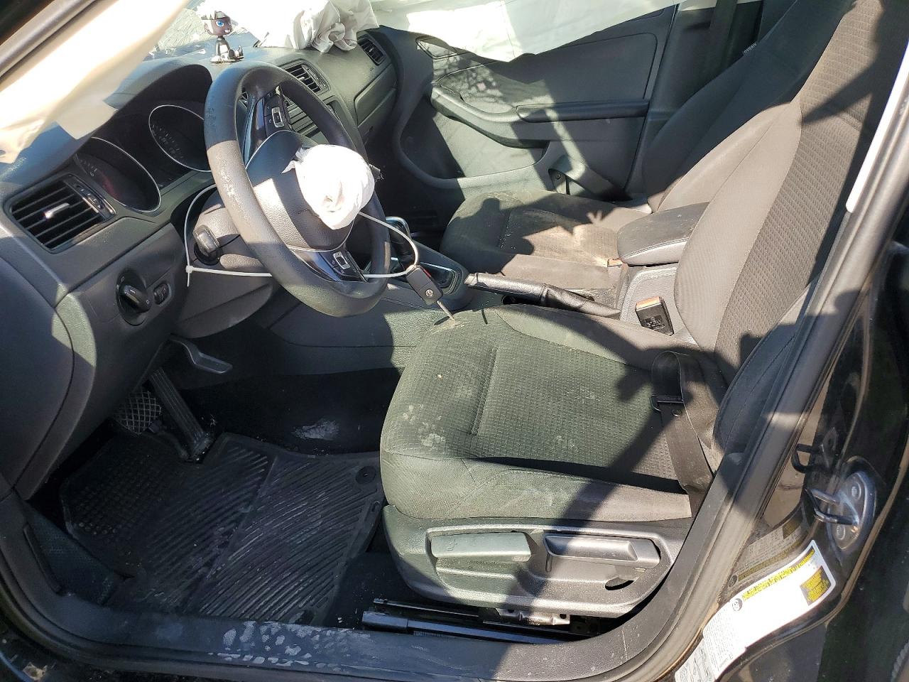 2015 VOLKSWAGEN JETTA