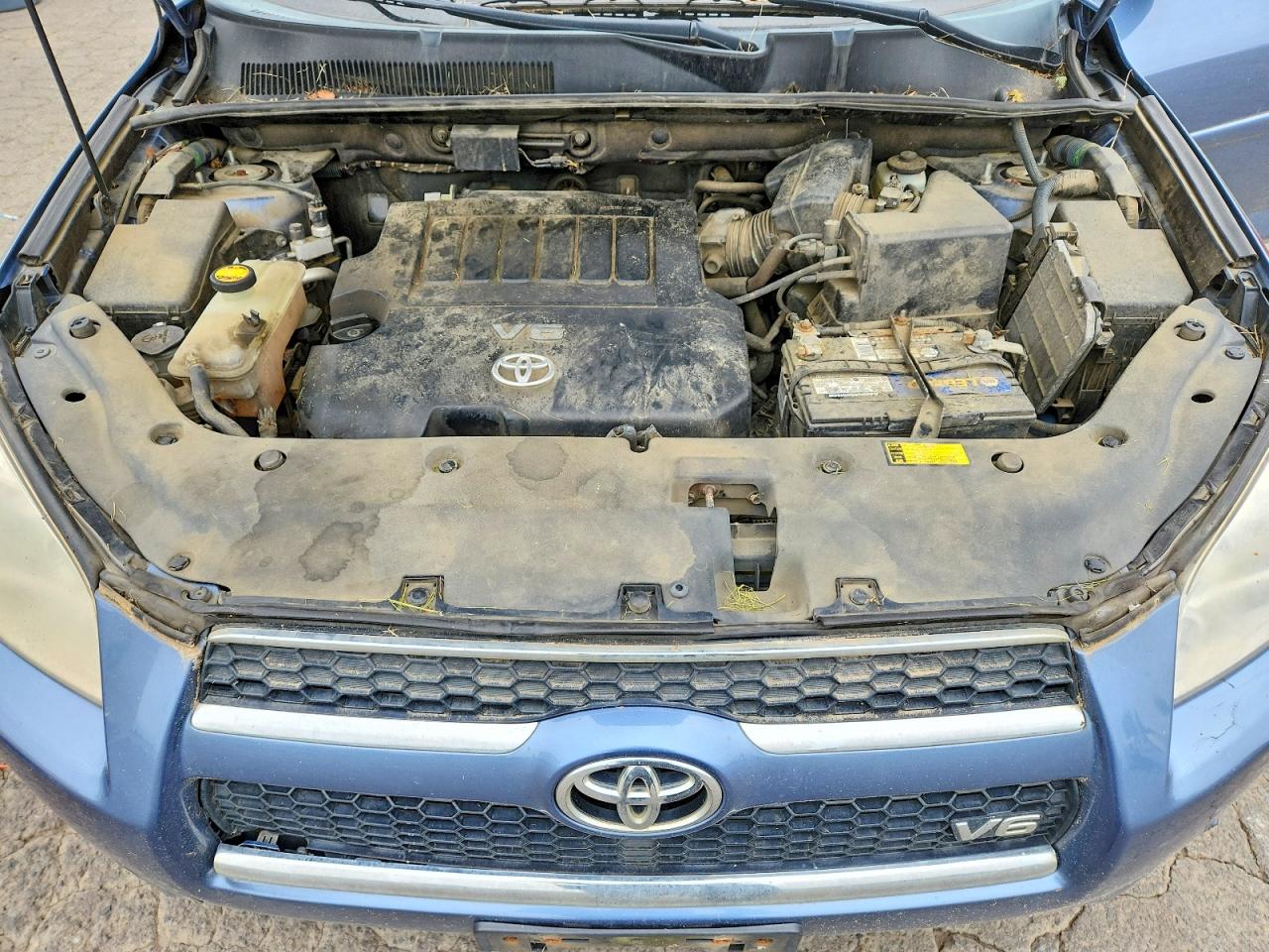 2011 TOYOTA RAV4