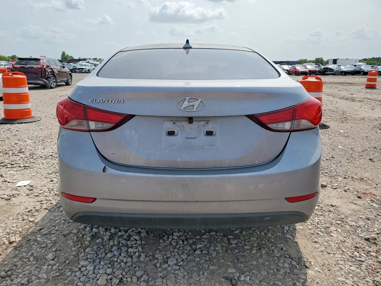 2015 HYUNDAI ELANTRA