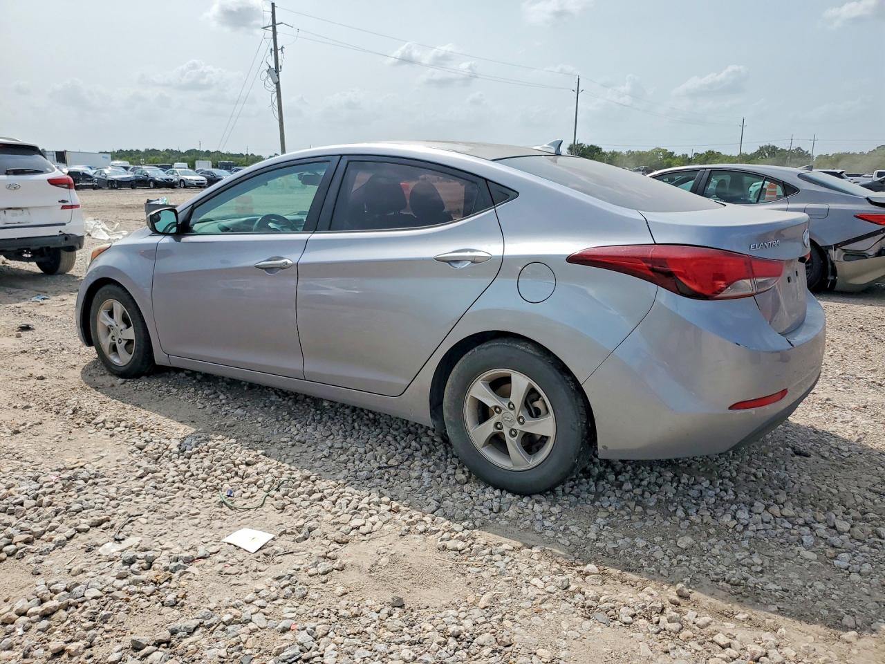 2015 HYUNDAI ELANTRA