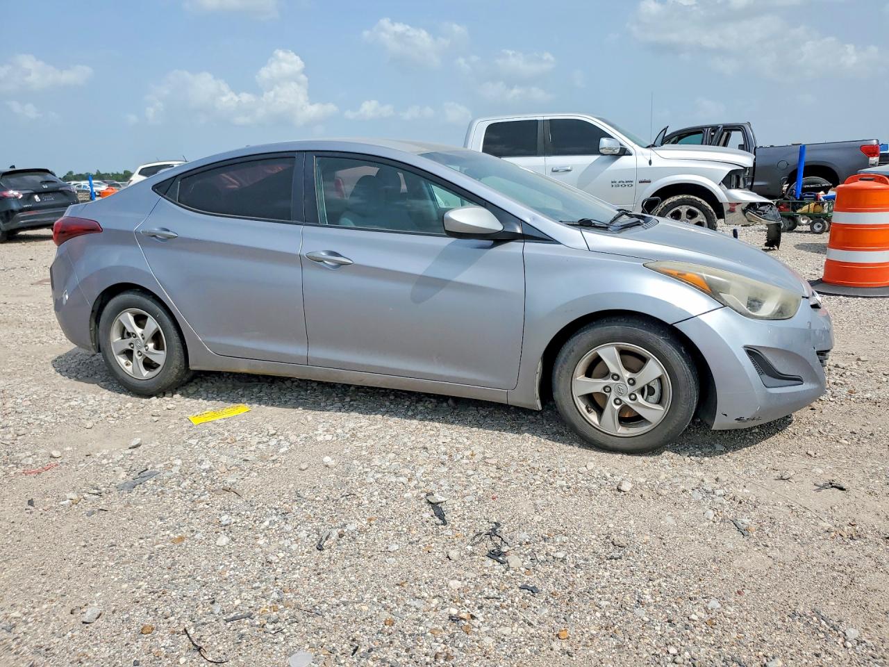 2015 HYUNDAI ELANTRA