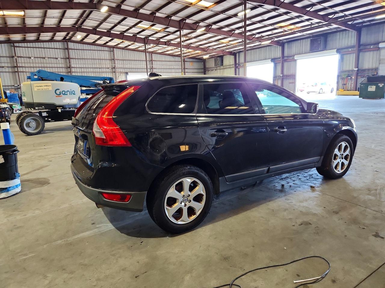 2013 VOLVO XC60