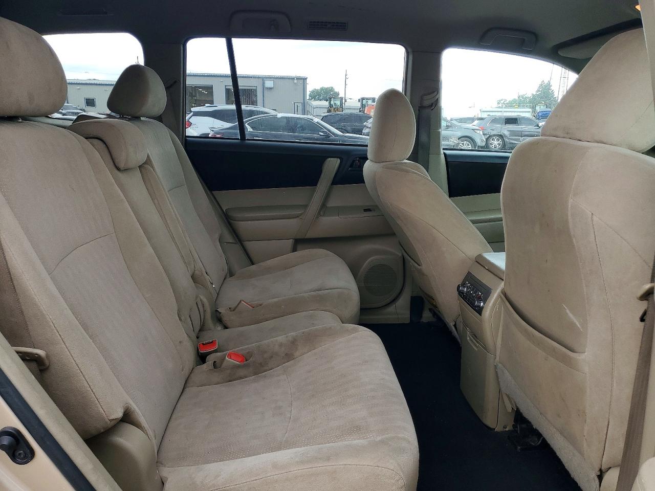 2011 TOYOTA HIGHLANDER
