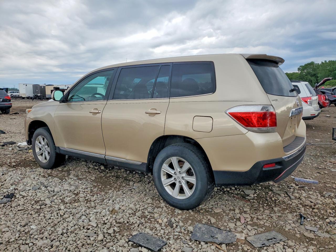 2011 TOYOTA HIGHLANDER