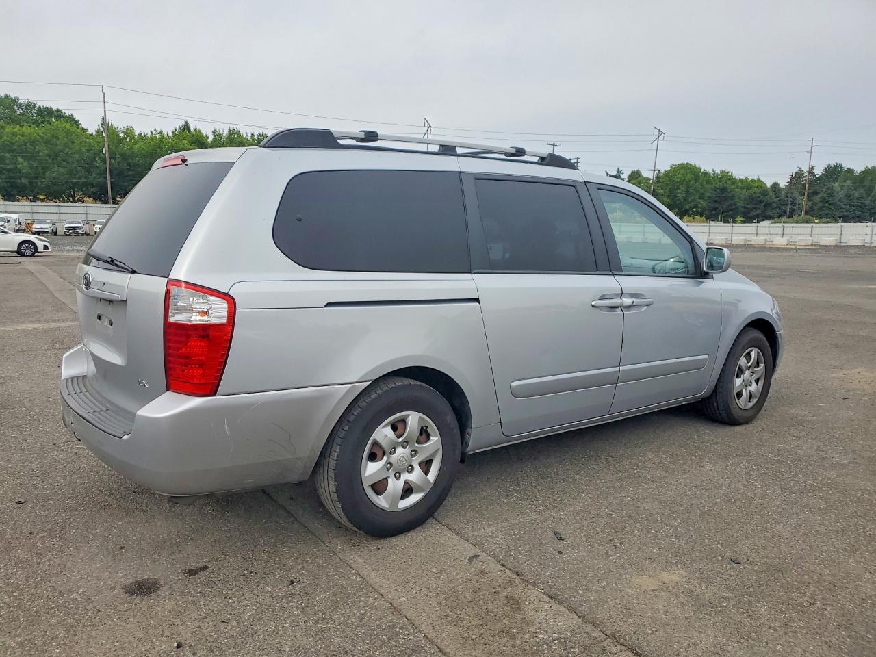 2008 KIA SEDONA
