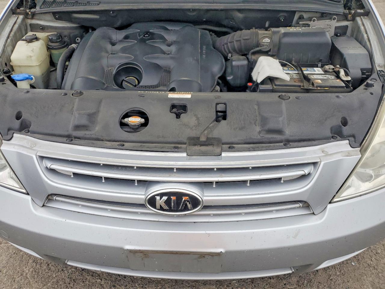 2008 KIA SEDONA