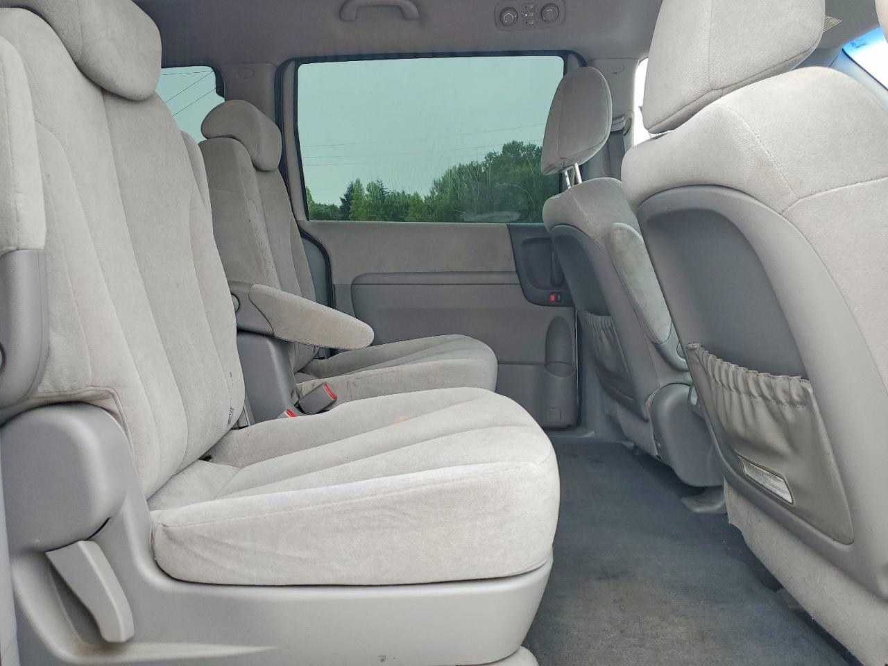 2008 KIA SEDONA