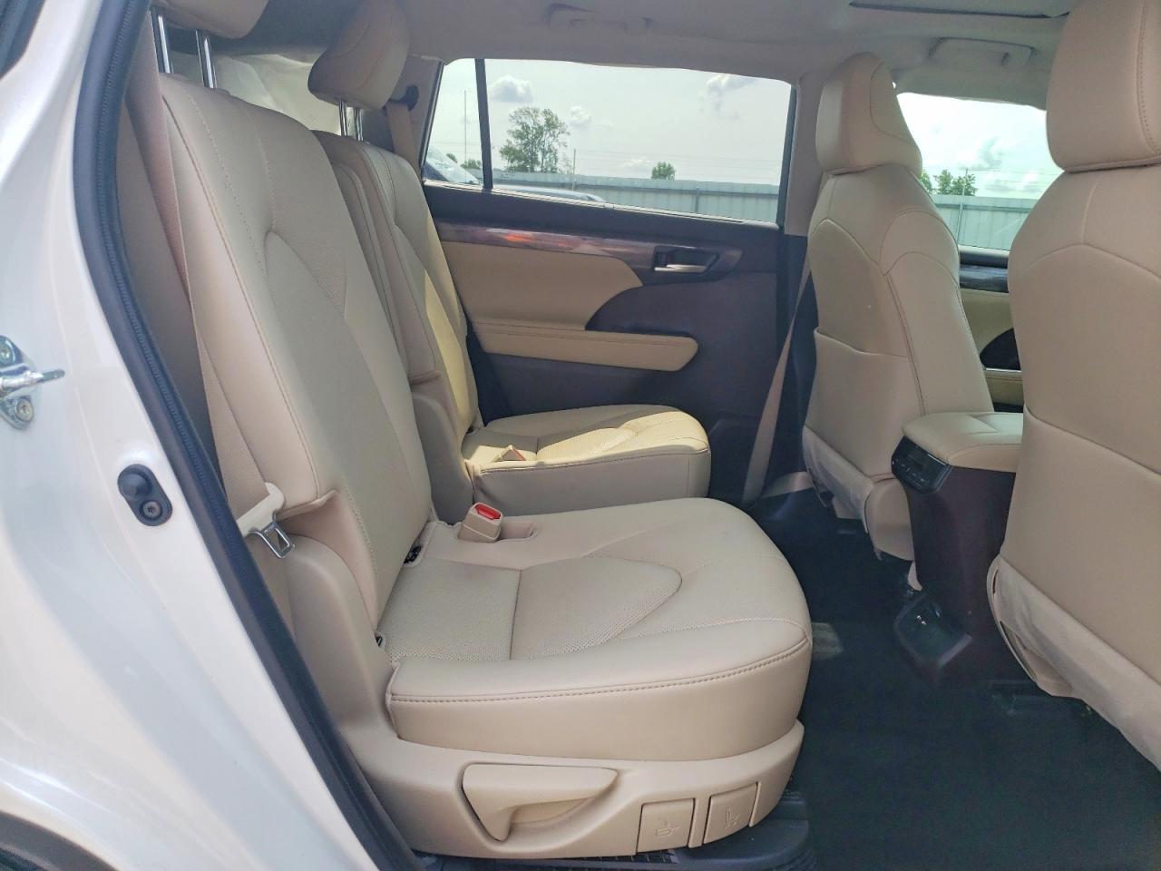 2021 TOYOTA HIGHLANDER