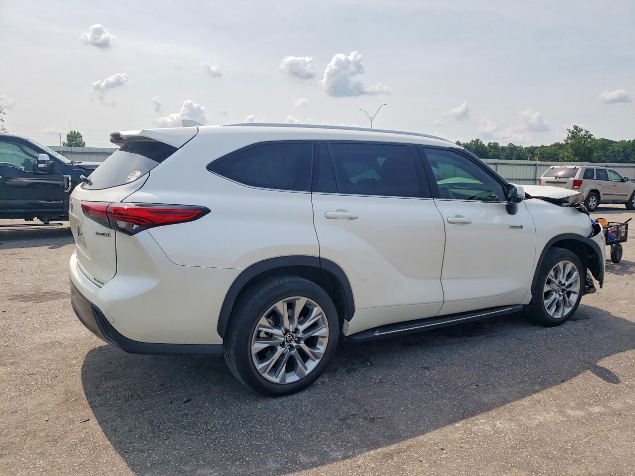 2021 TOYOTA HIGHLANDER