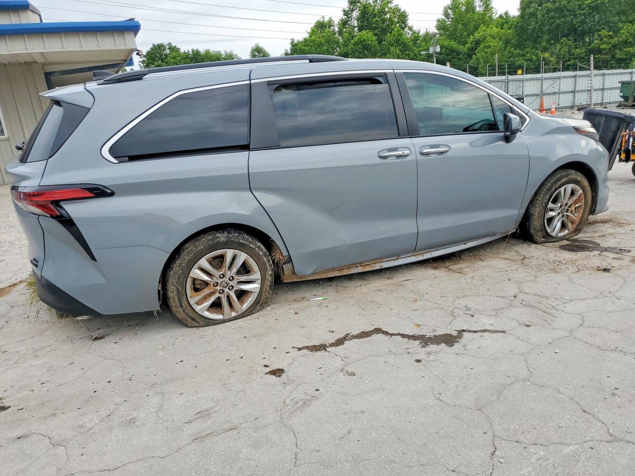 2022 TOYOTA SIENNA