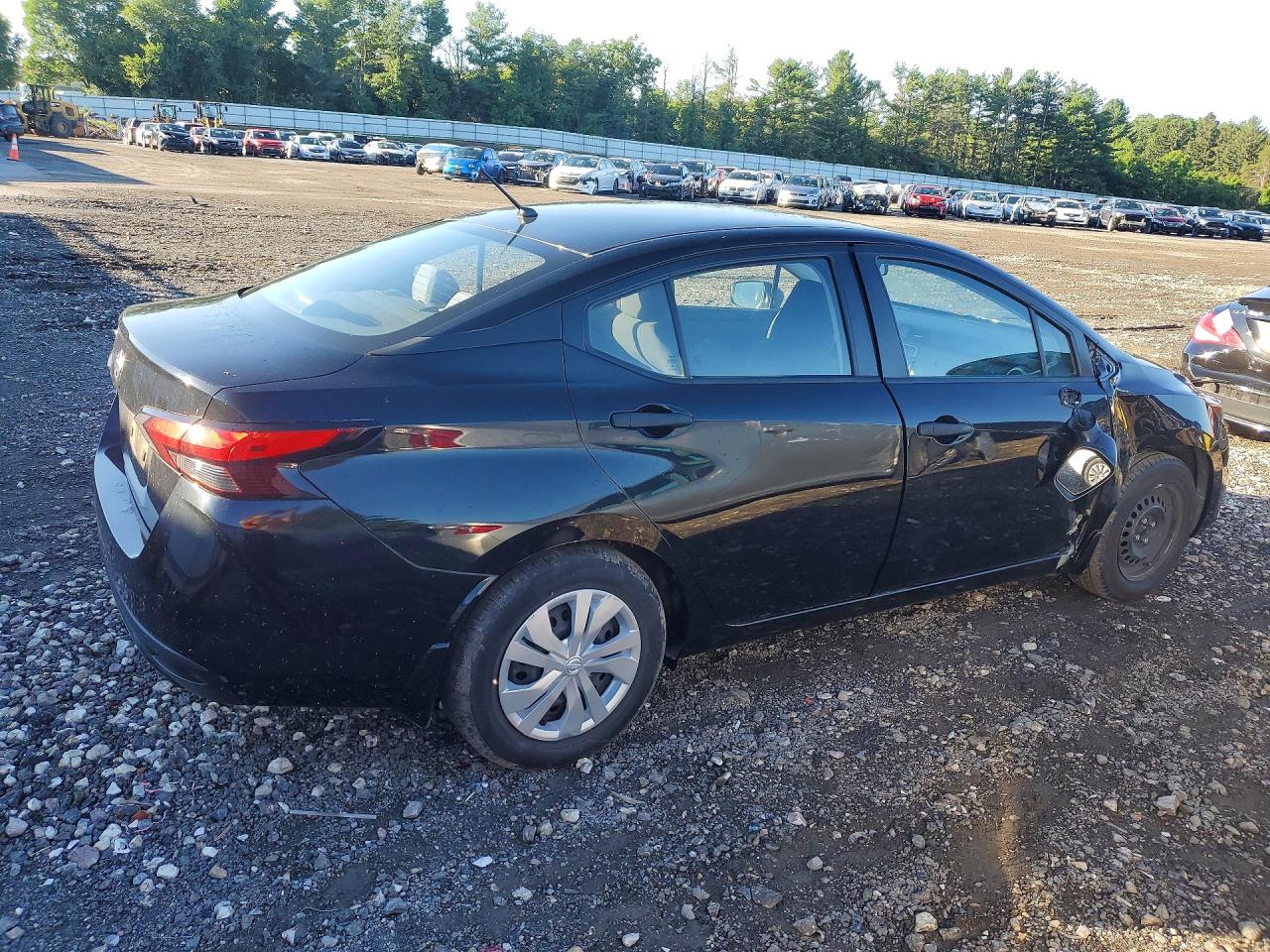 2020 NISSAN VERSA