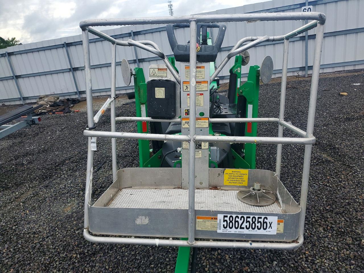 2022 JLG LIFT