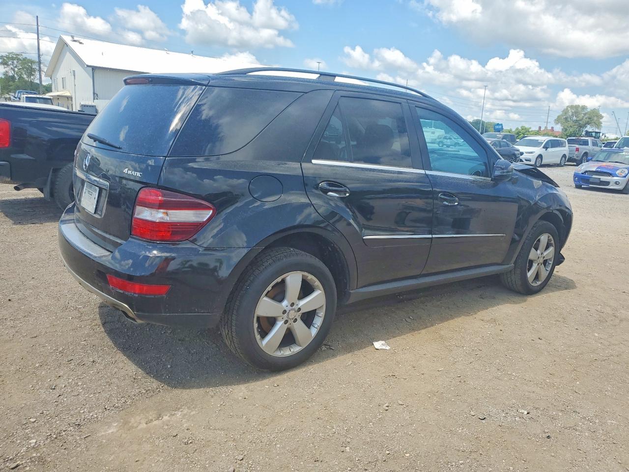 2011 MERCEDES-BENZ M-CLASS