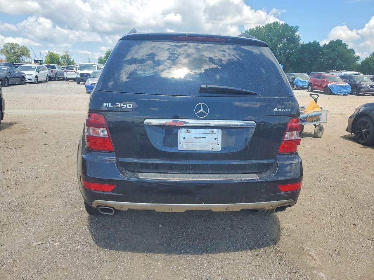 2011 MERCEDES-BENZ M-CLASS