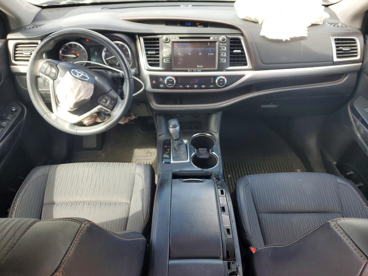 2016 TOYOTA HIGHLANDER