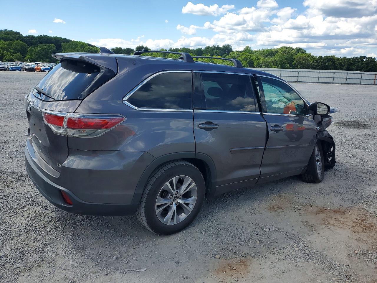 2016 TOYOTA HIGHLANDER