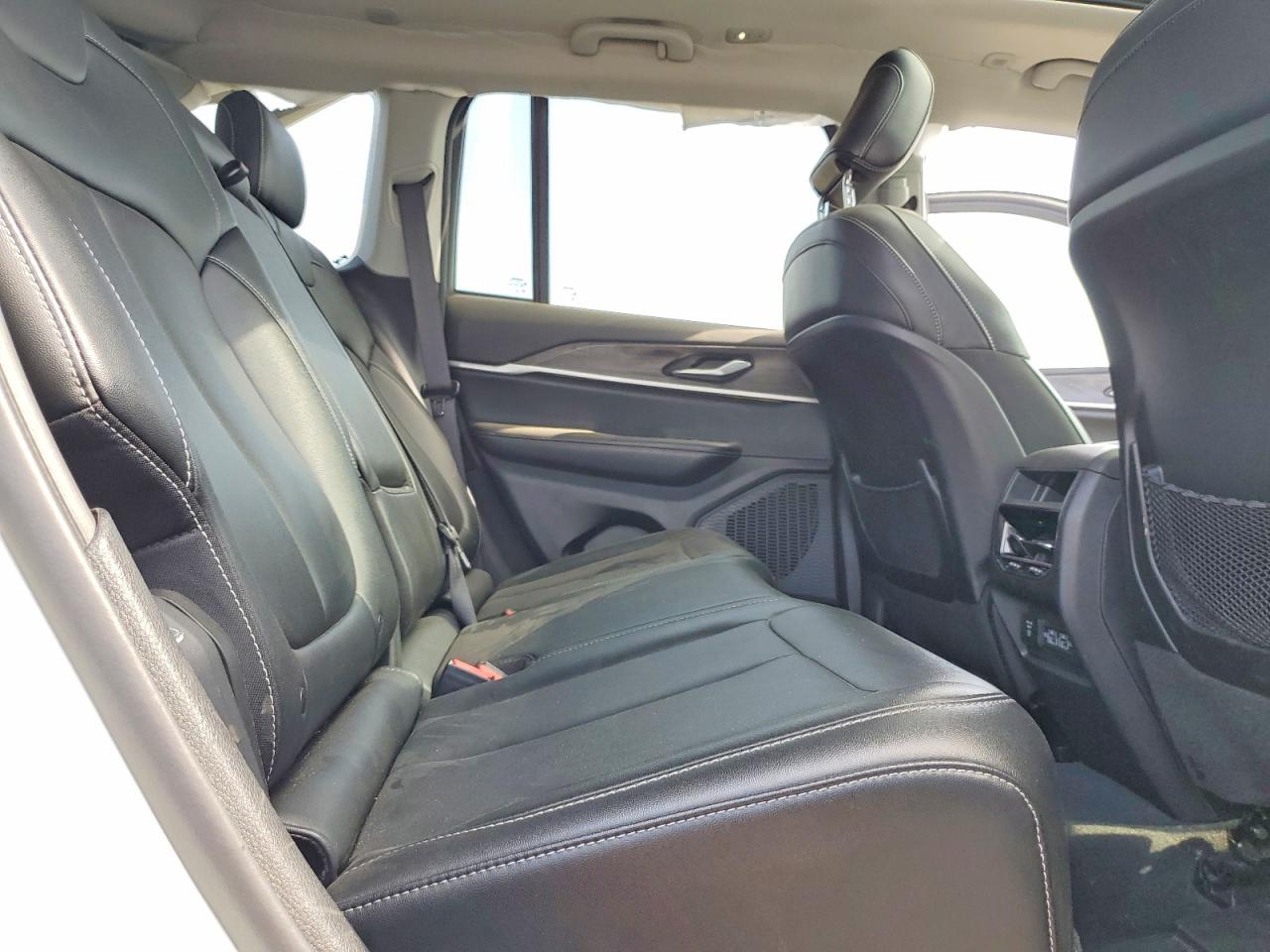 2023 JEEP CHEROKEE