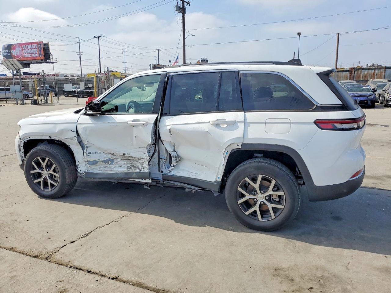 2023 JEEP CHEROKEE