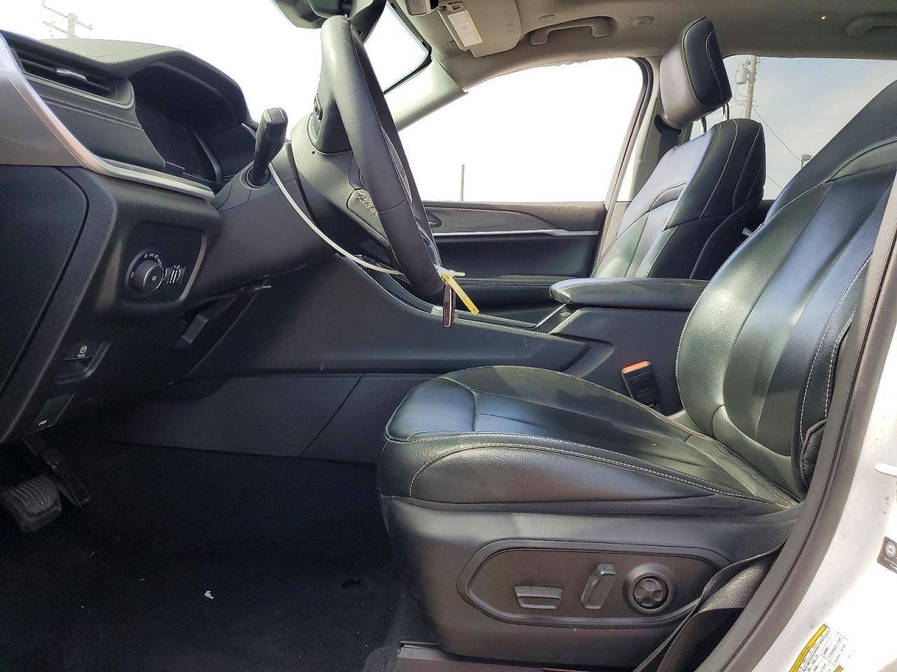 2023 JEEP CHEROKEE
