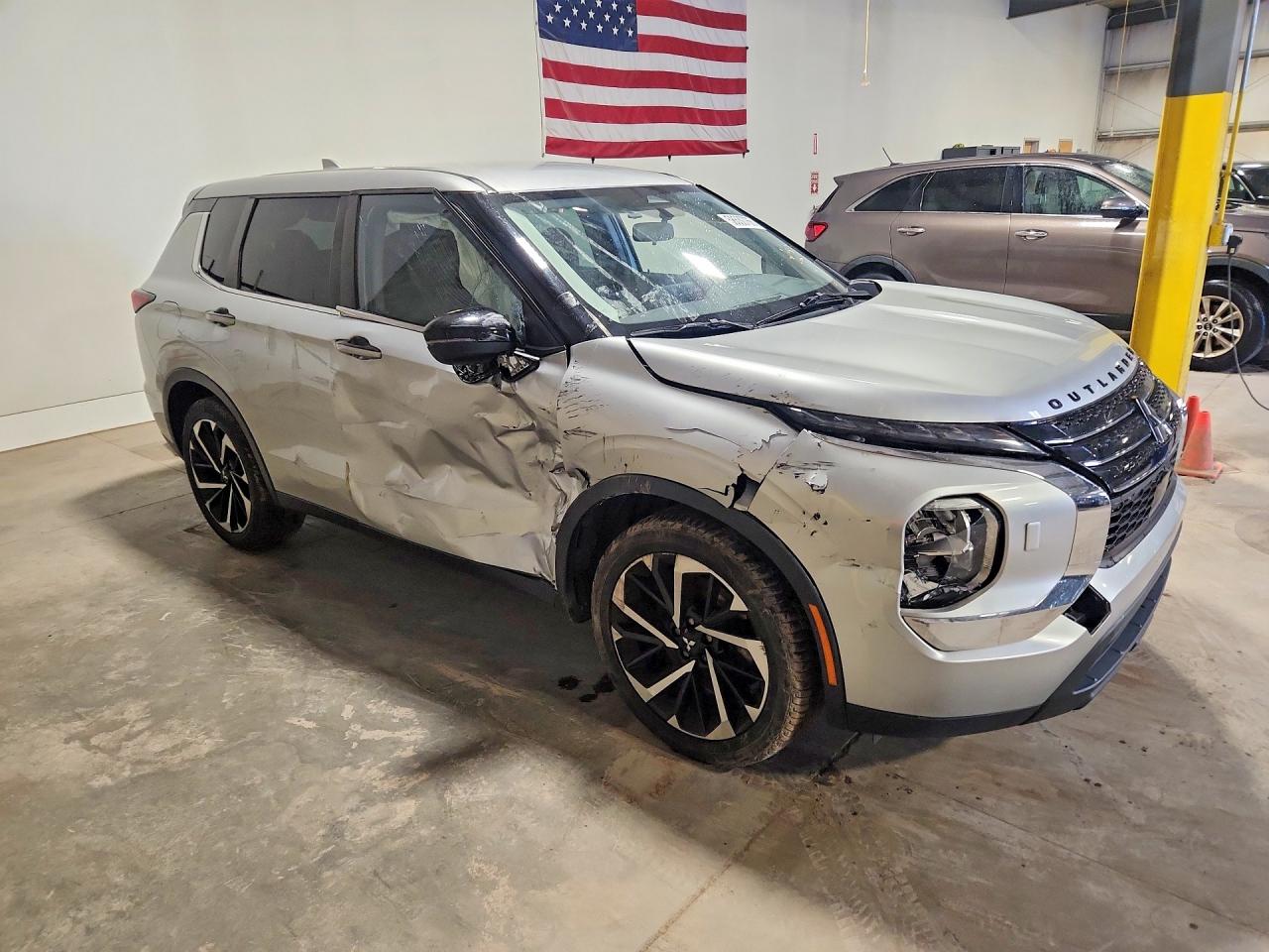 2022 MITSUBISHI OUTLANDER