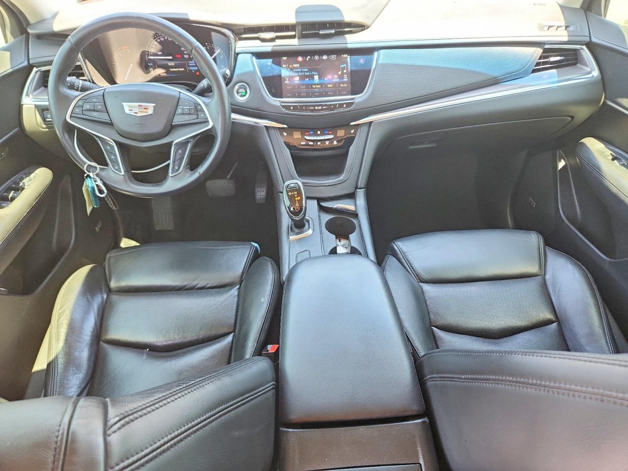 2017 CADILLAC XT5