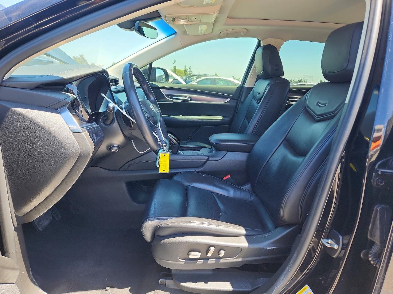2017 CADILLAC XT5