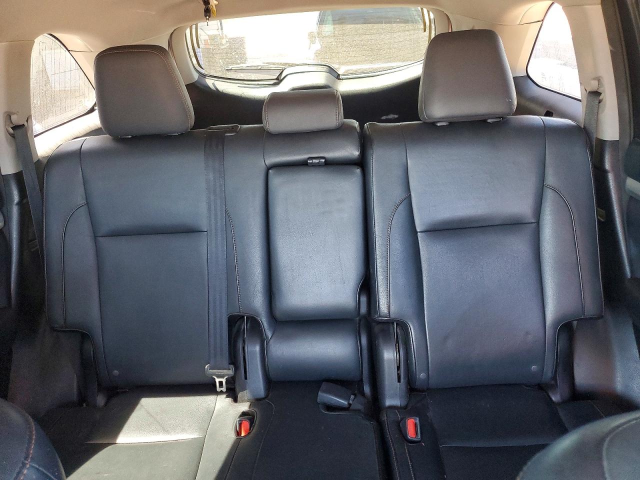 2016 TOYOTA HIGHLANDER