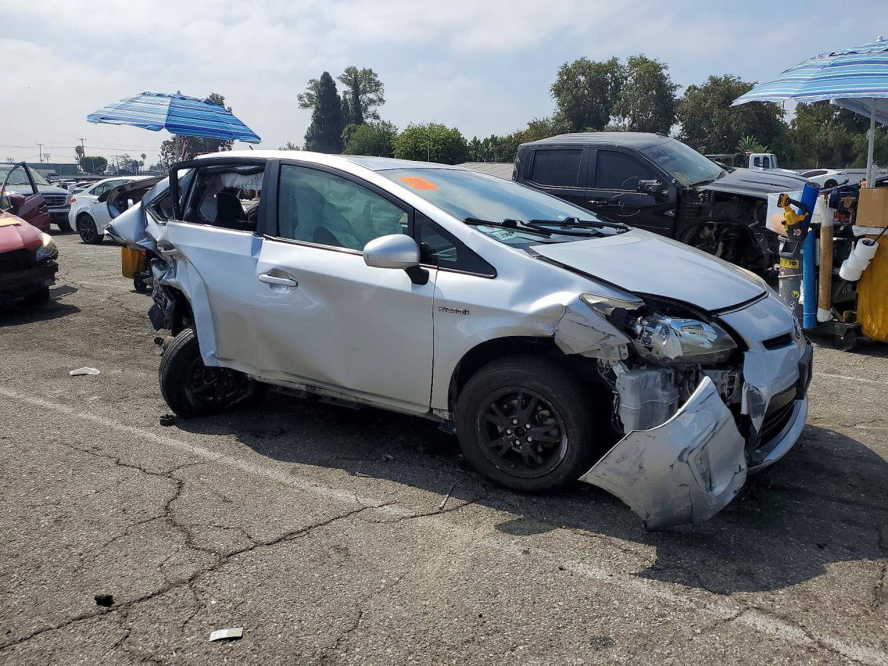 2015 TOYOTA PRIUS