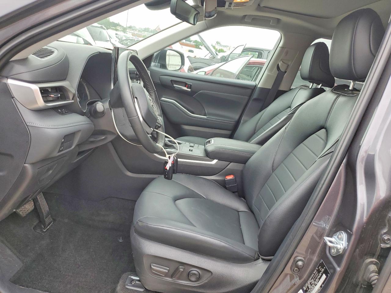 2025 TOYOTA HIGHLANDER