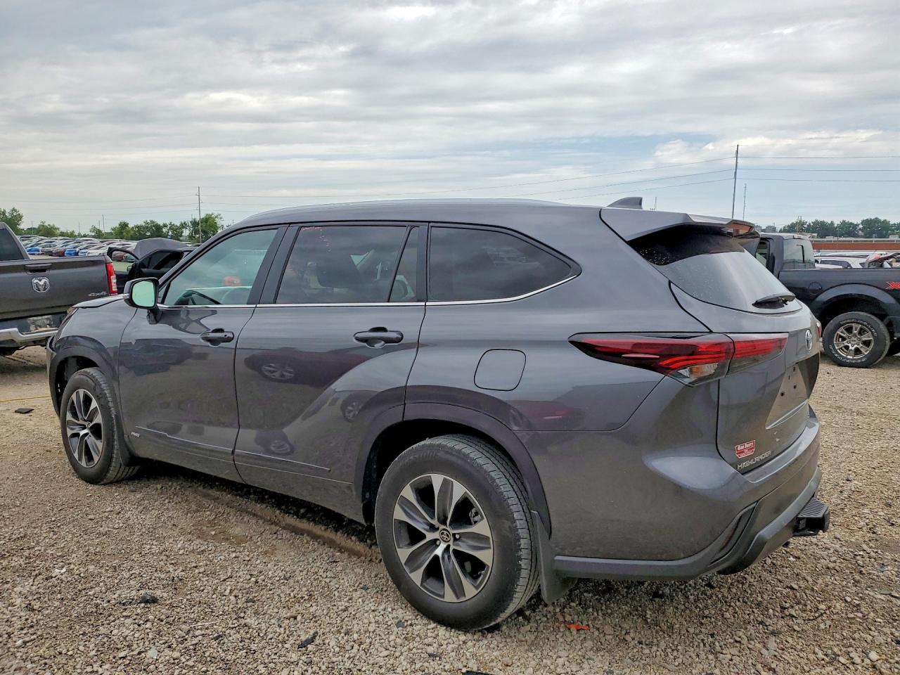 2025 TOYOTA HIGHLANDER