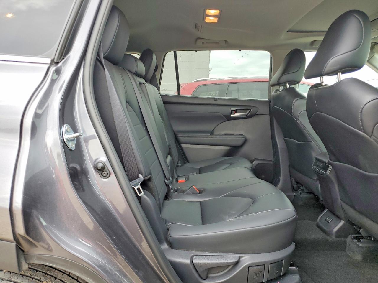 2025 TOYOTA HIGHLANDER