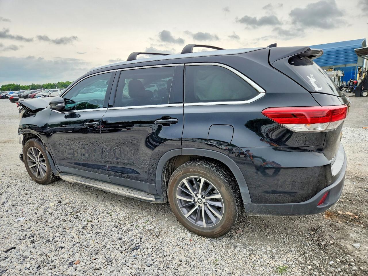 2019 TOYOTA HIGHLANDER