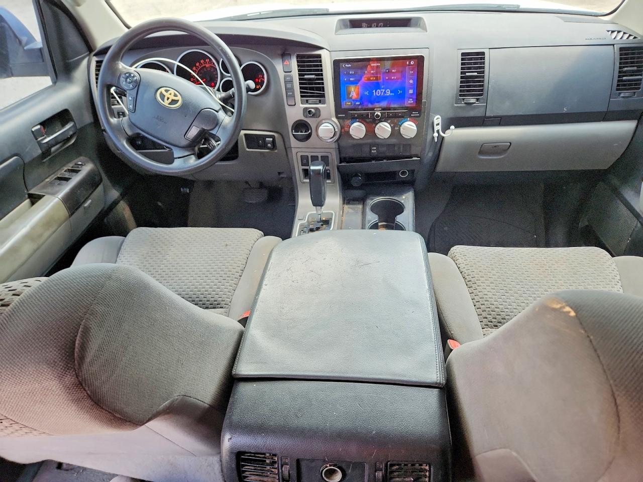 2011 TOYOTA TUNDRA
