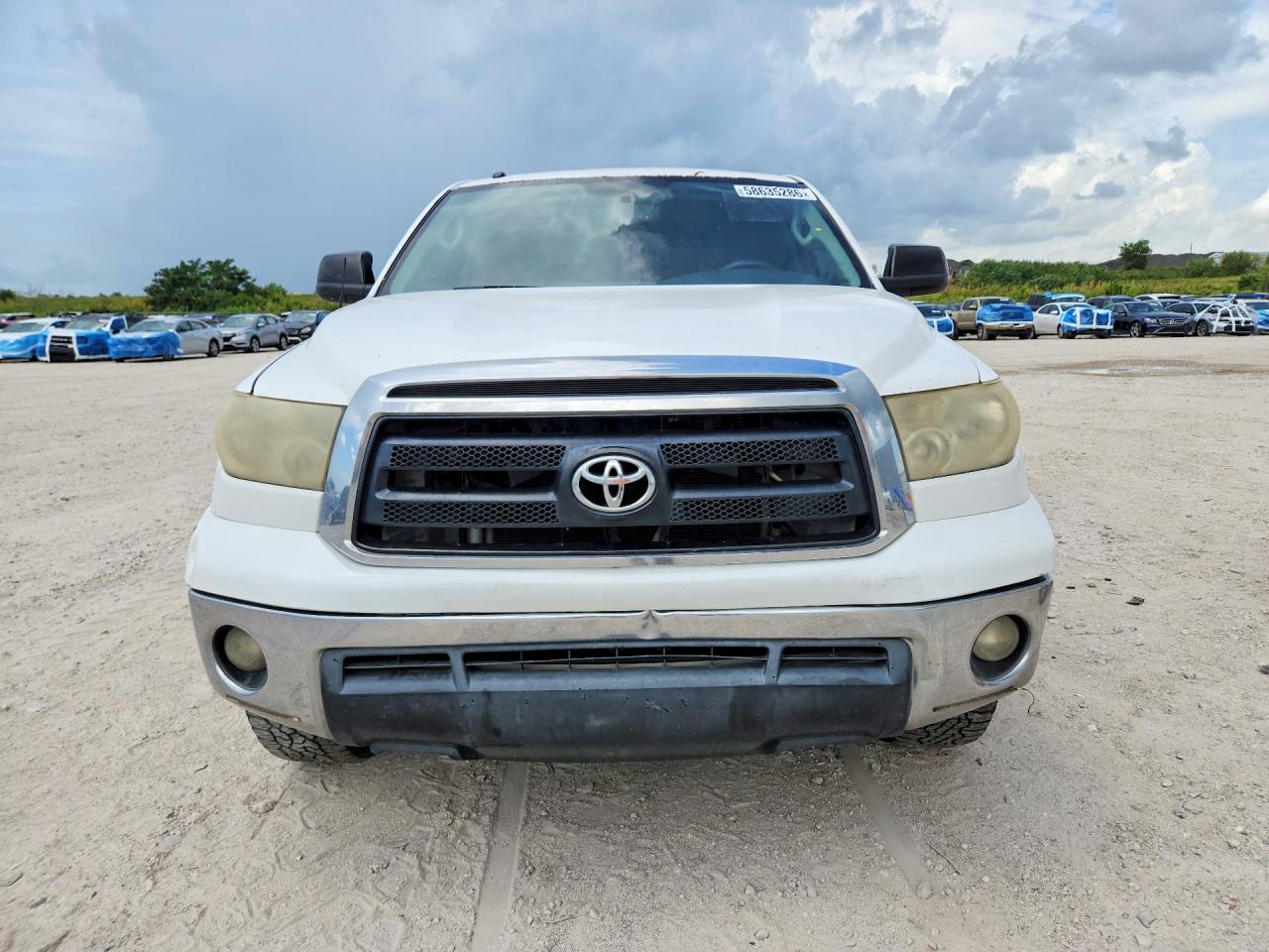 2011 TOYOTA TUNDRA