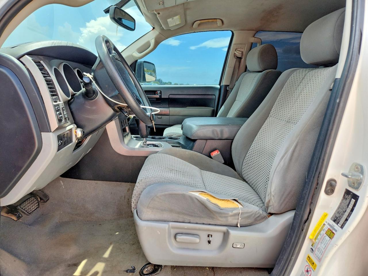 2011 TOYOTA TUNDRA