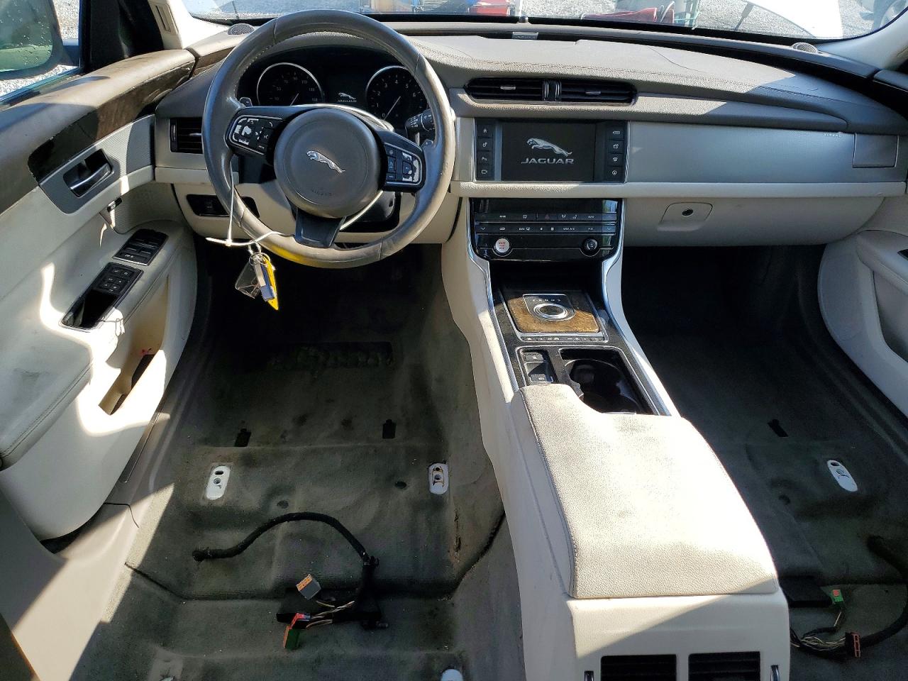 2016 JAGUAR XF