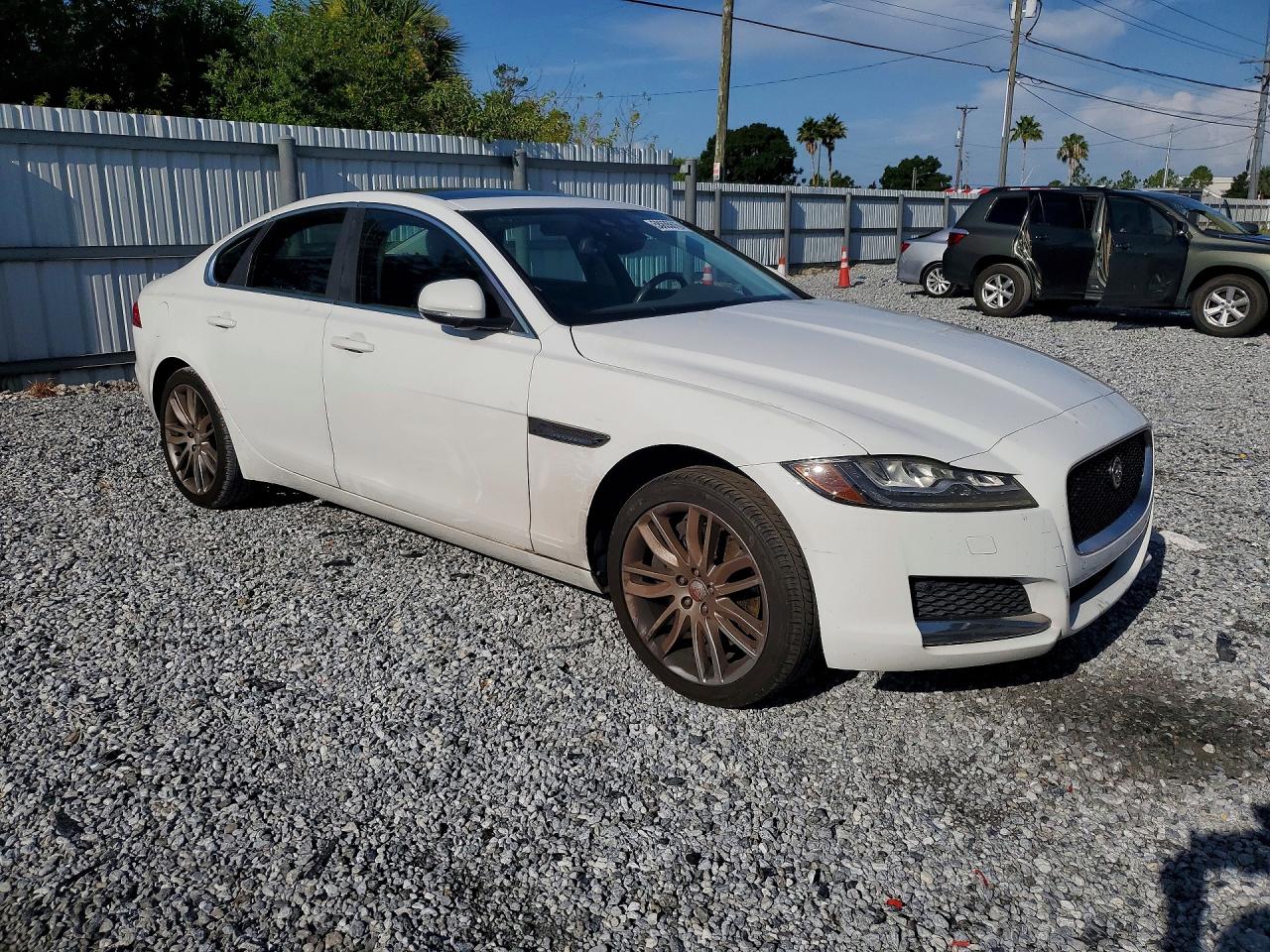 2016 JAGUAR XF