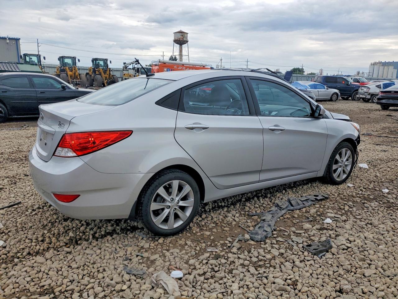 2013 HYUNDAI ACCENT