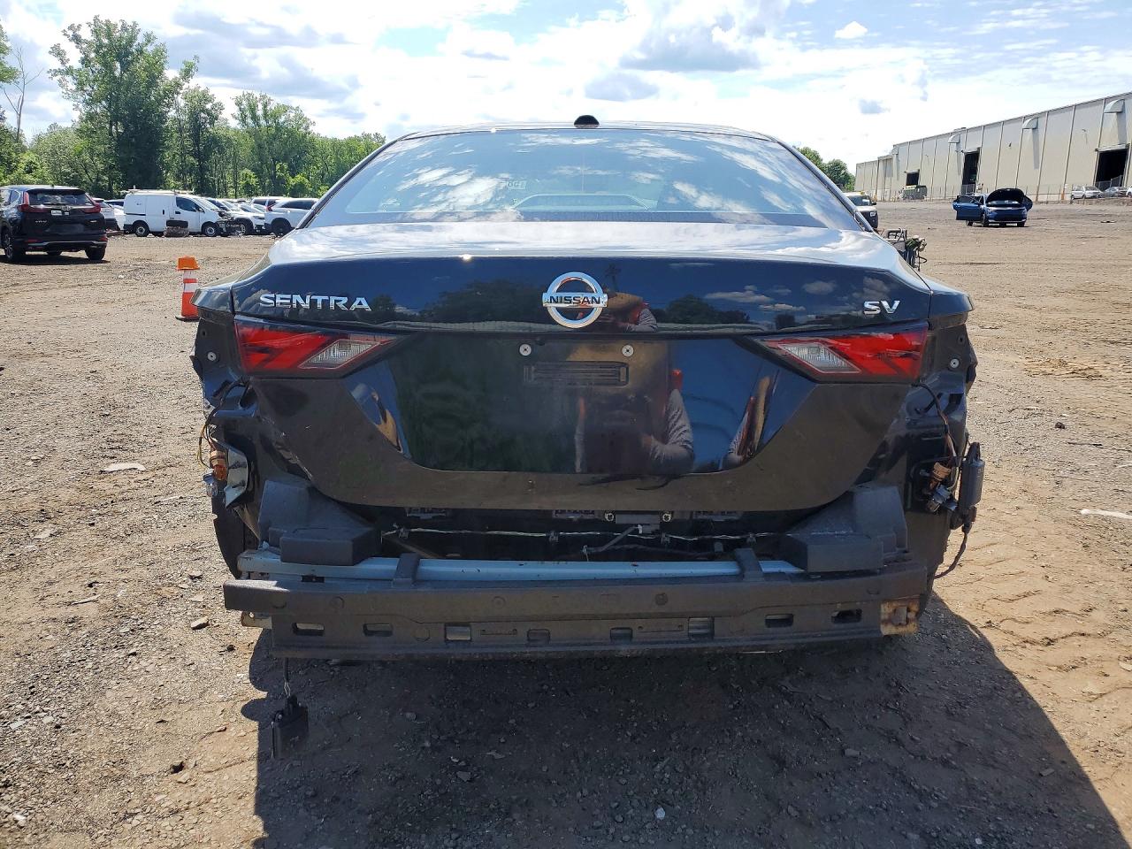 2022 NISSAN SENTRA