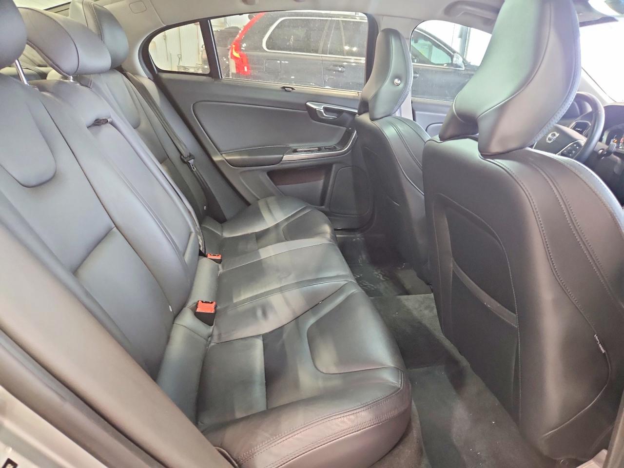 2017 VOLVO S60