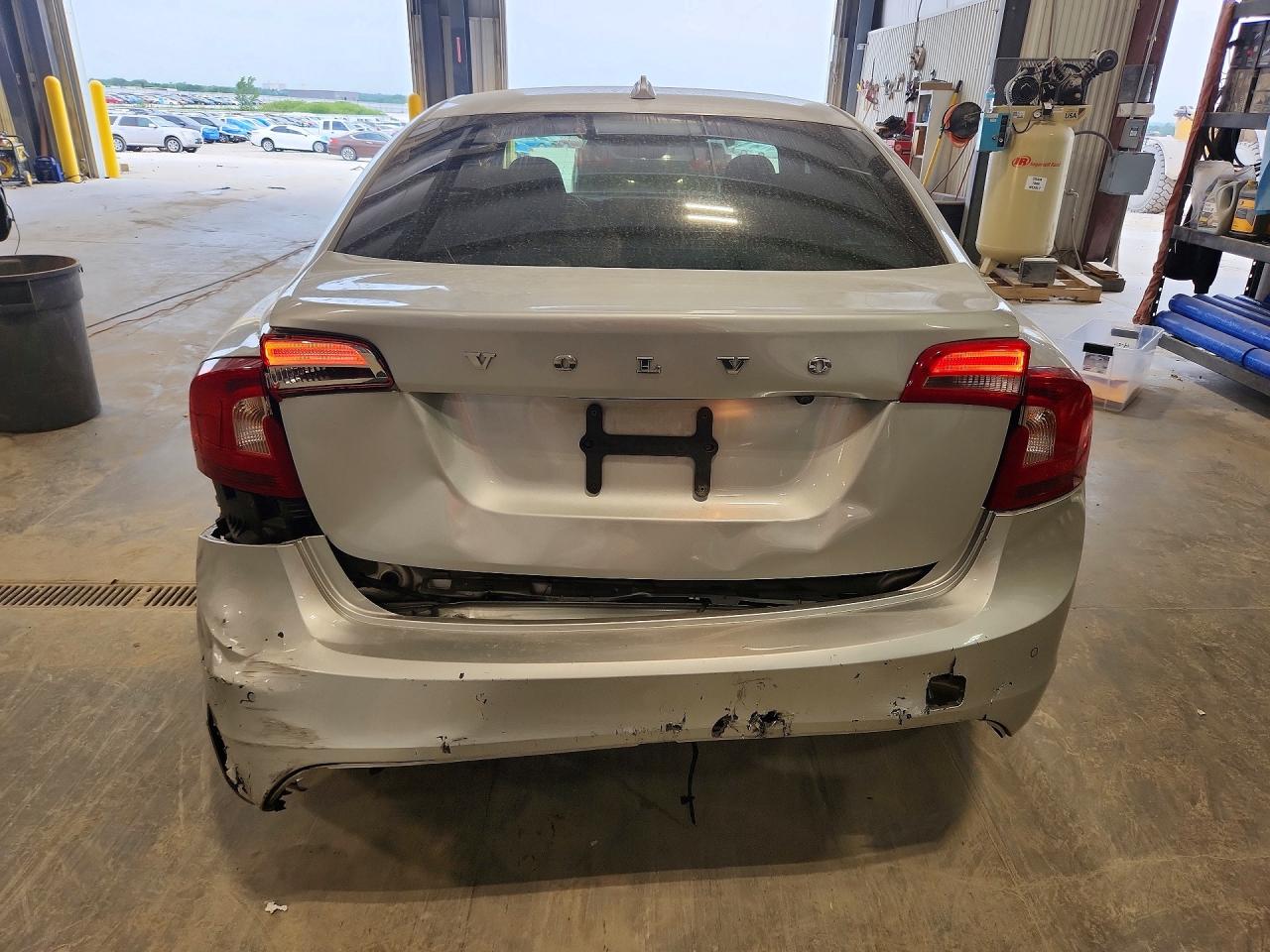 2017 VOLVO S60