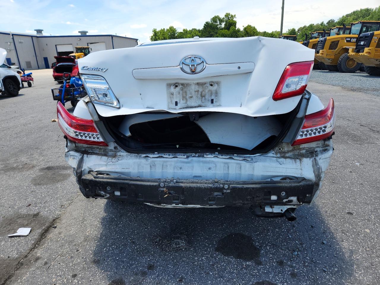 2011 TOYOTA CAMRY