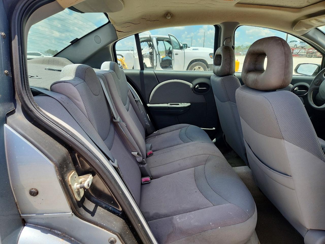 2003 SATURN ION