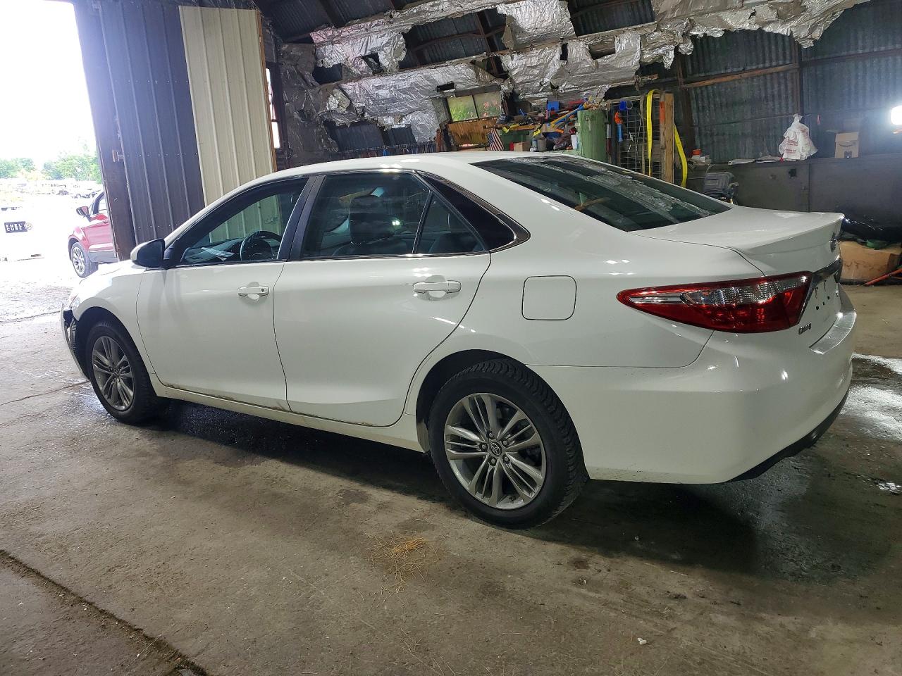 2016 TOYOTA CAMRY